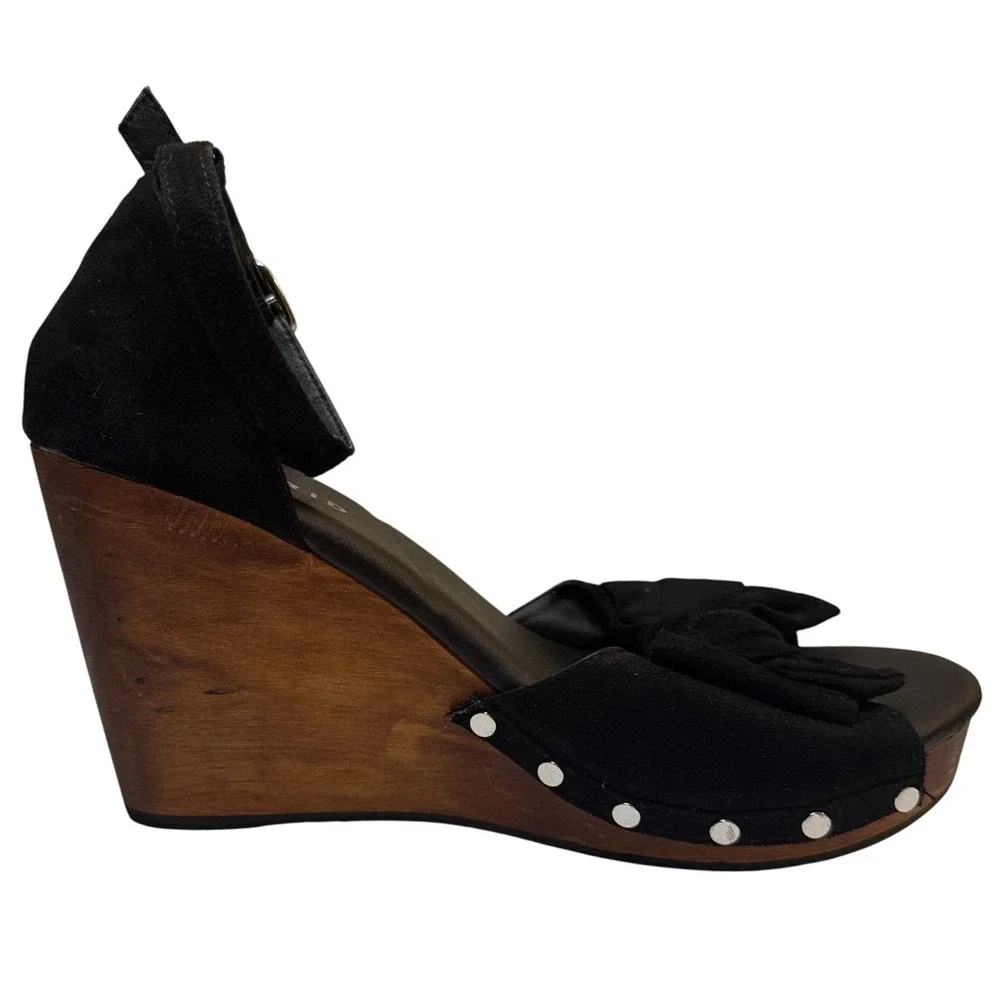 Torrid‎ Black Suede Wedge Sandals Ankle Strap Bow Studded Platform Wooden 8.5
